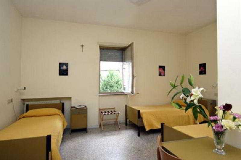 فندق Casa Nostra Signora Isola Farnese المظهر الخارجي الصورة
